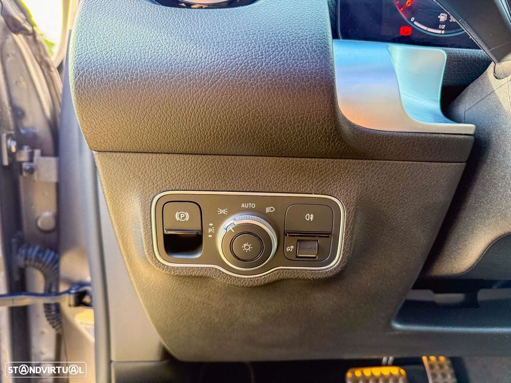 Mercedes-Benz GLB 200 d AMG Line - 18