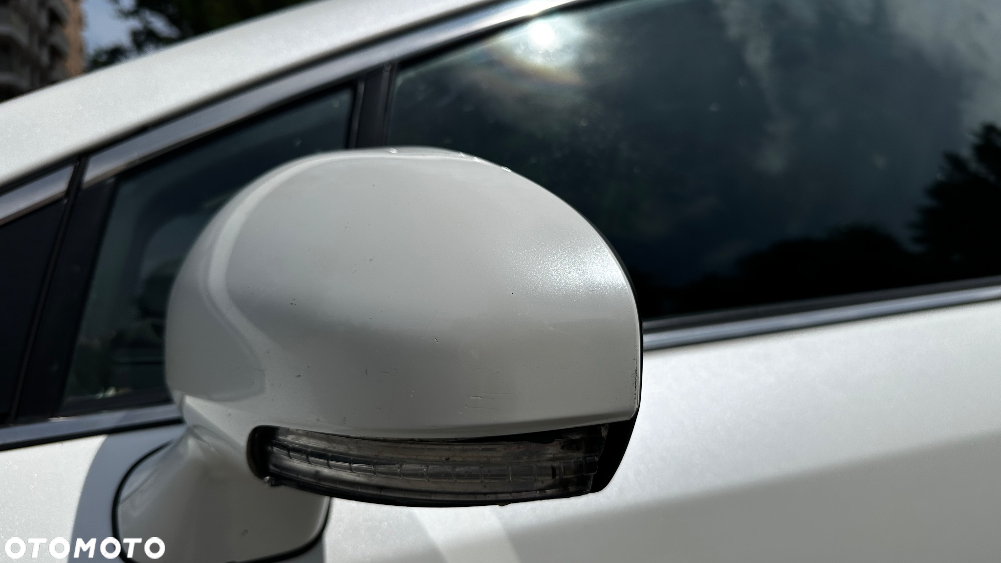 Toyota Avensis 1.8 Premium MS - 11