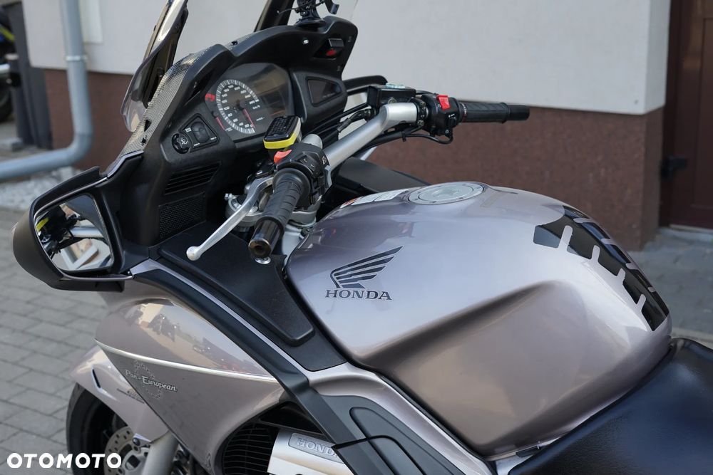 Honda ST - 26