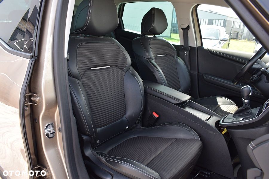 Renault Scenic TCe 140 GPF EDC BOSE EDITION - 13