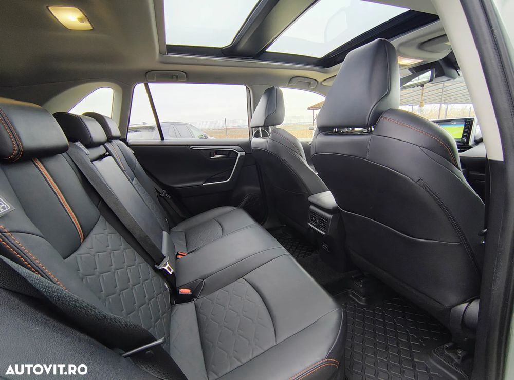 Toyota RAV4 2.5 Hybrid VVT-iE 4x4 Luxury Premium - 10