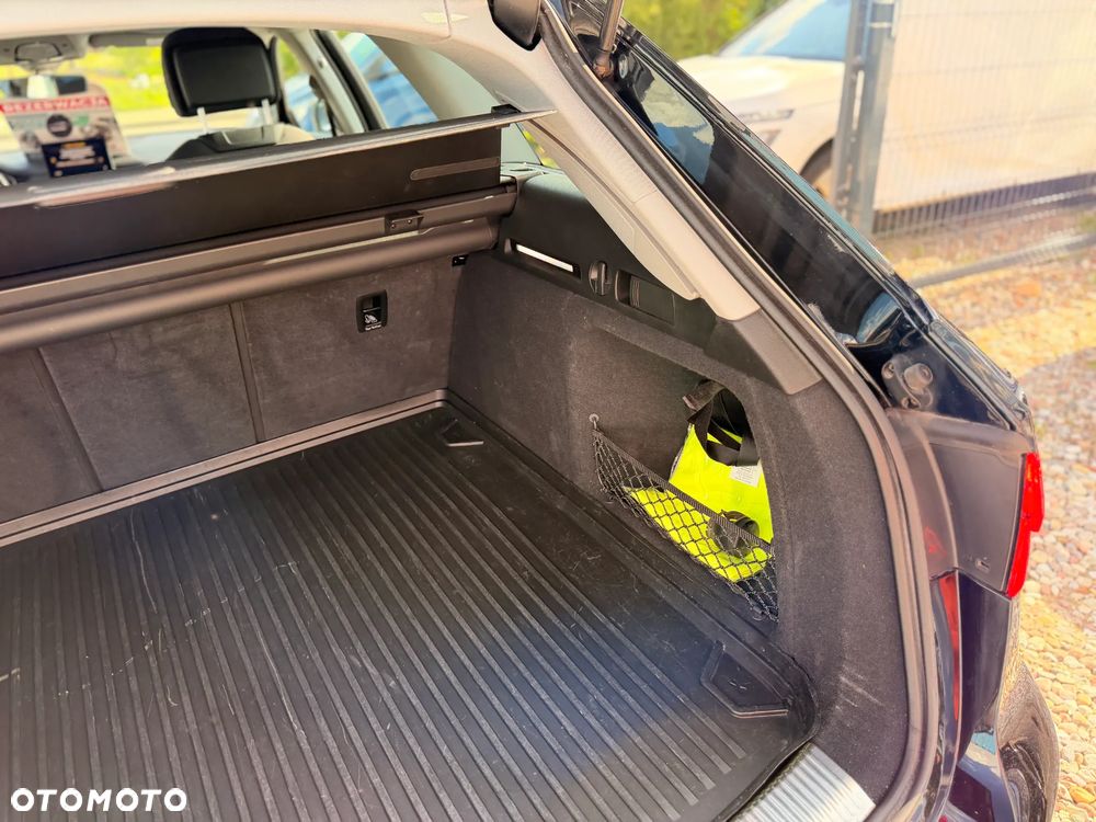 Audi A4 Avant 2.0 TDI ultra S tronic - 26