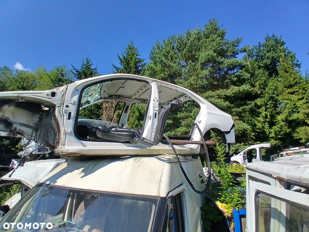 skoda rapid liftback cwiartka tył tylna przód przednia lewa lewe prawa prawy dach bok słupek - 1