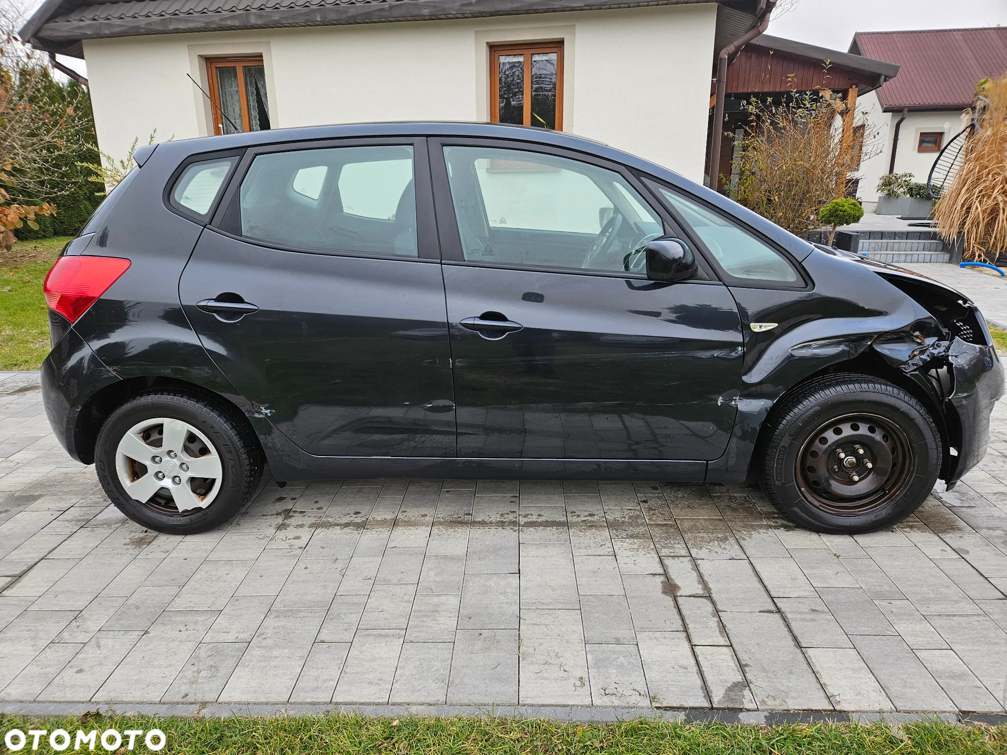 Kia Venga - 5