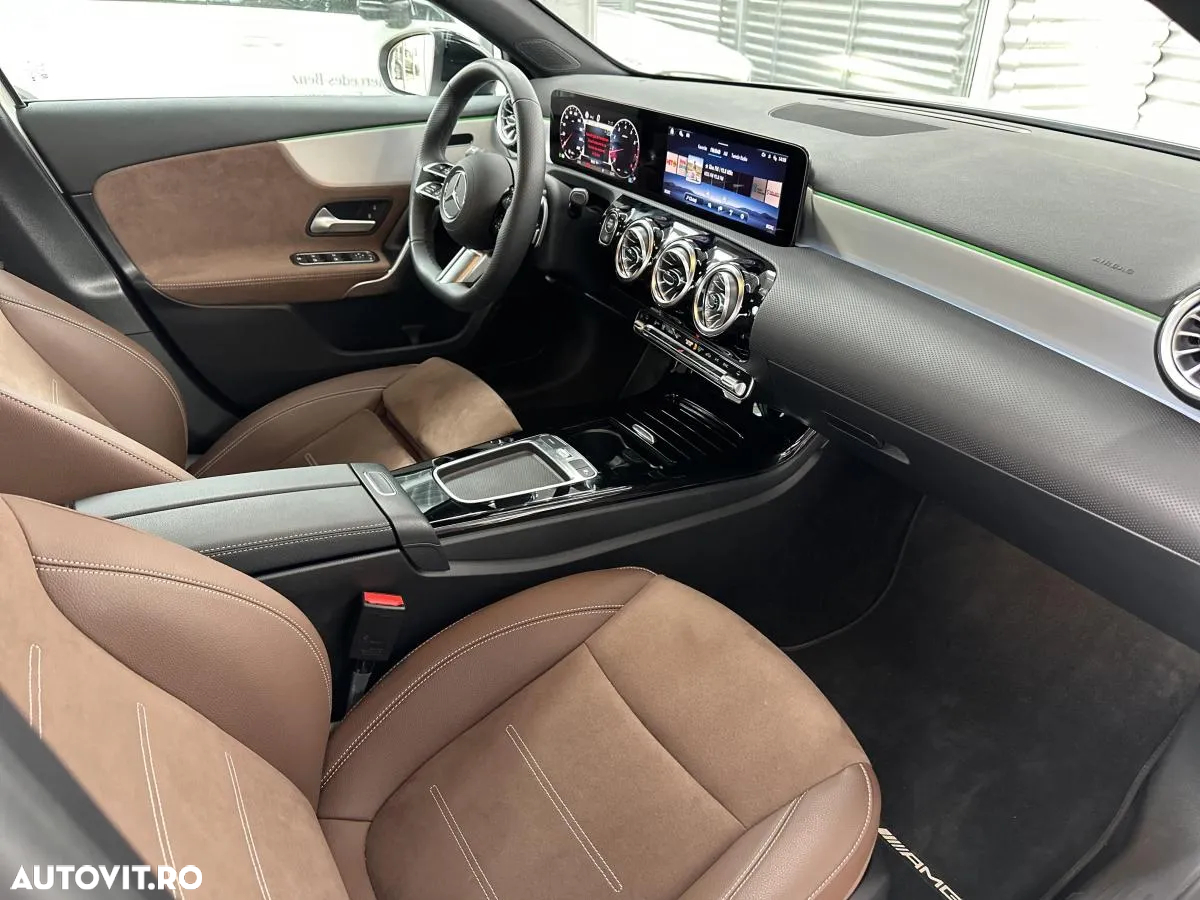 Mercedes-Benz A 200 MHEV 7G-DCT Sedan - 23