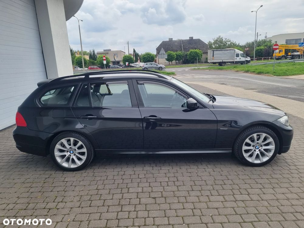 BMW Seria 3 318d DPF Edition Sport - 33