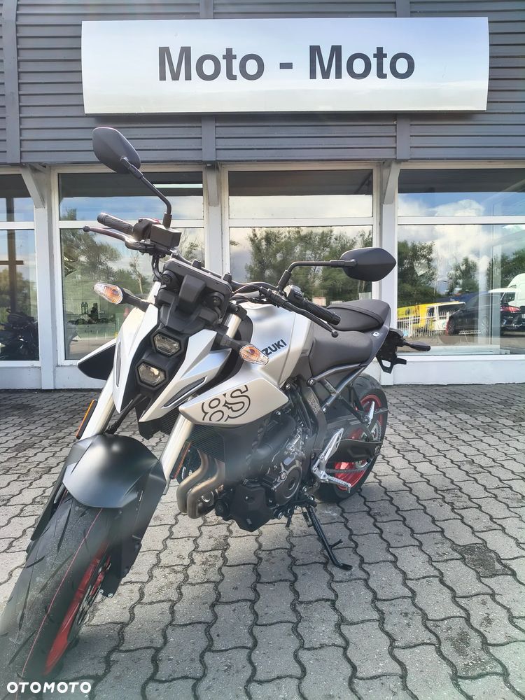 Suzuki GSX - 3