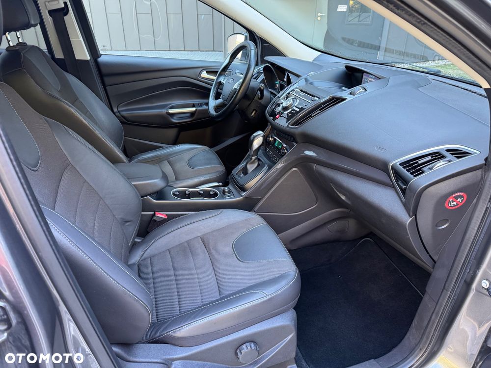 Ford Kuga 2.0 TDCi 4x4 ST-Line - 25