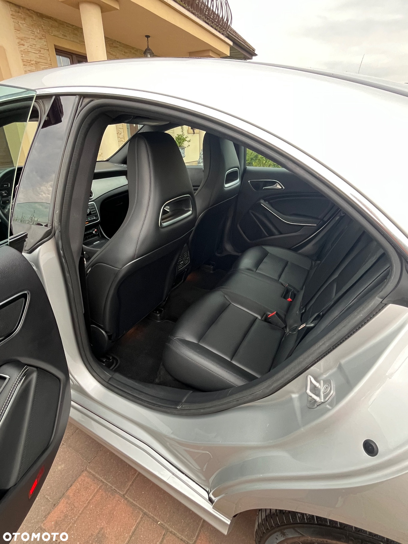 Mercedes-Benz CLA 250 4-Matic - 5