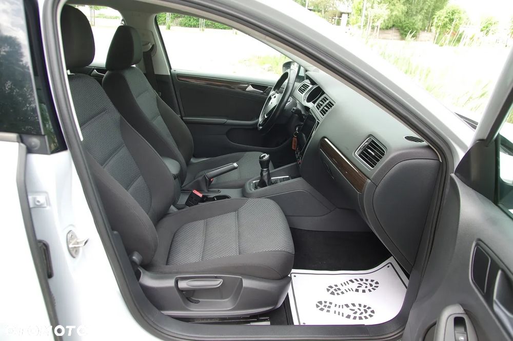 Volkswagen Jetta 2.0 TDI DPF BMT Comfortline - 26