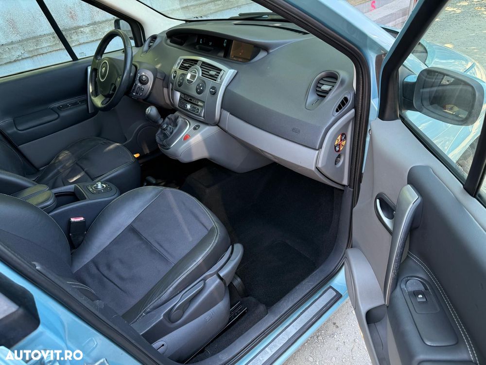 Renault Scenic - 36