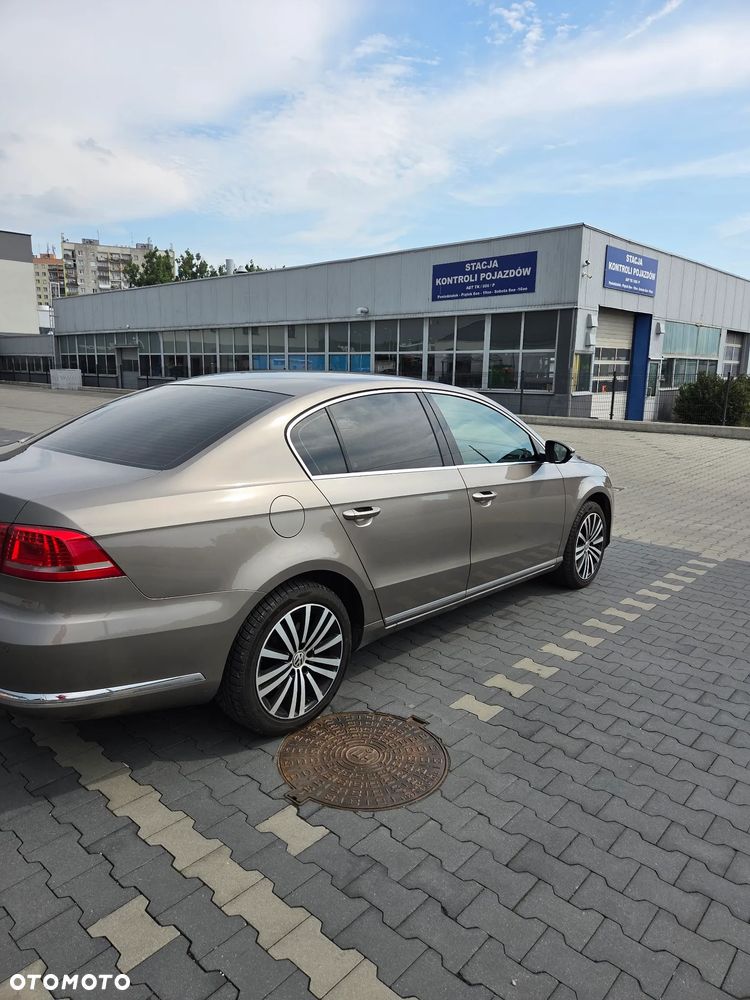 Volkswagen Passat 1.8 TSI Comfortline DSG - 2