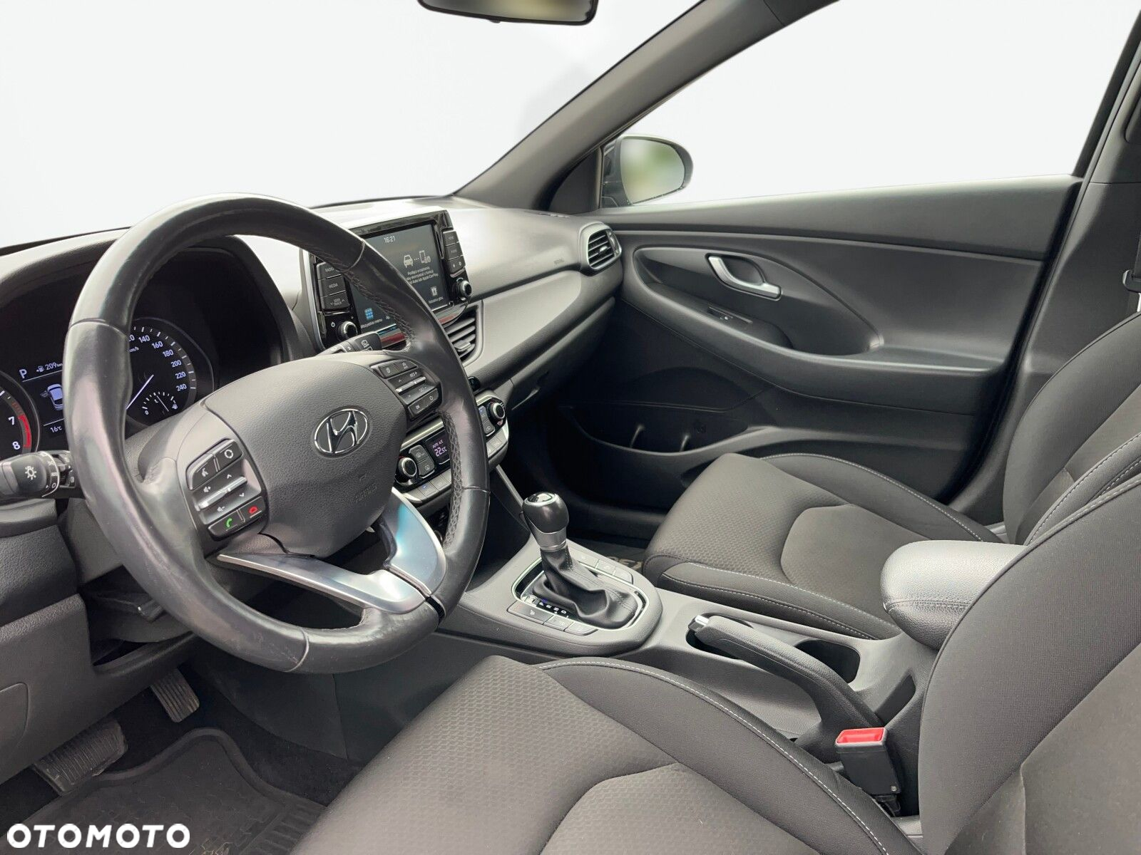 Hyundai i30 1.4 T-GDI Comfort DCT - 9
