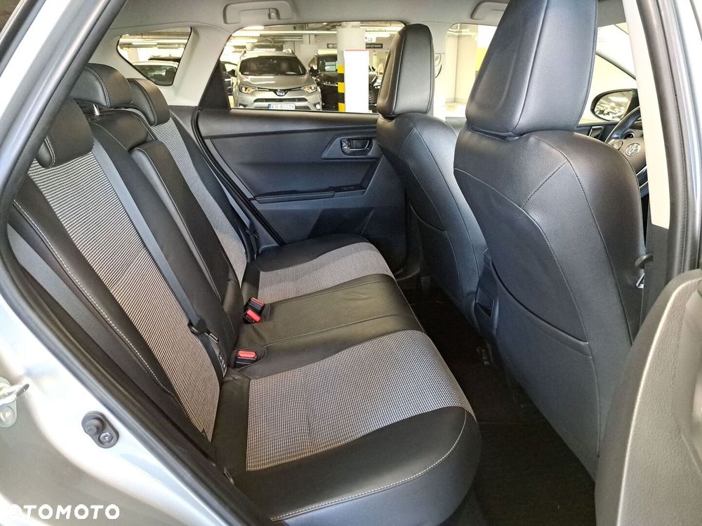 Toyota Auris - 15