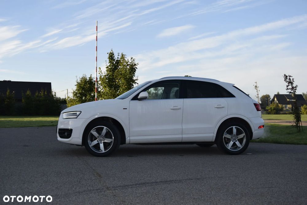 Audi Q3 2.0 TFSI Quattro S tronic design - 4