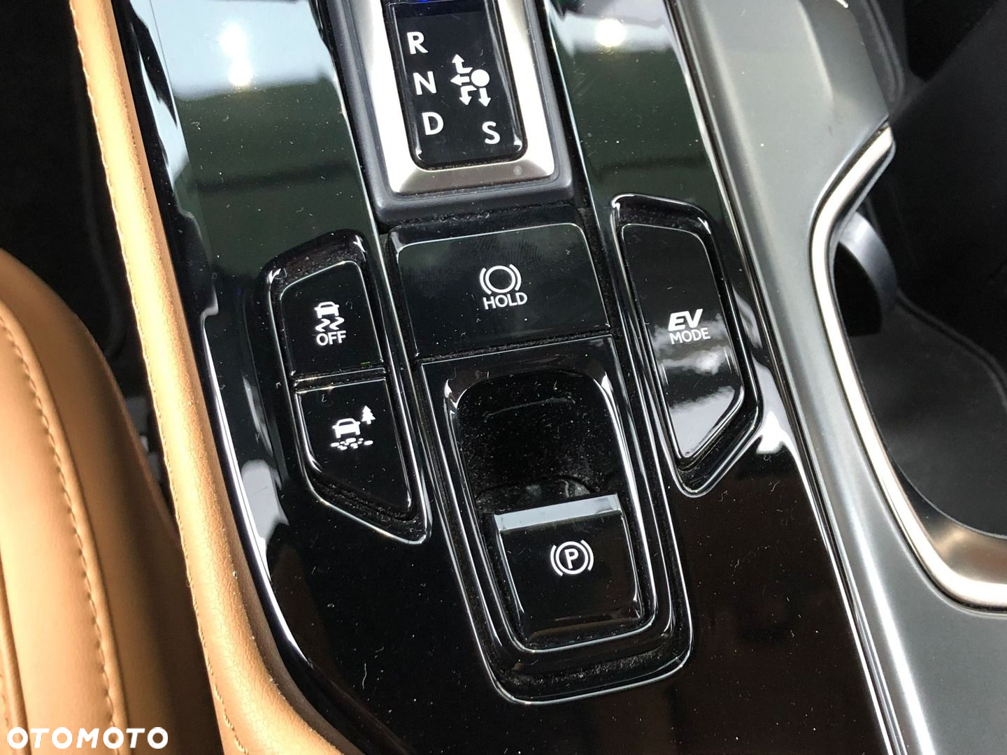 Lexus NX - 33