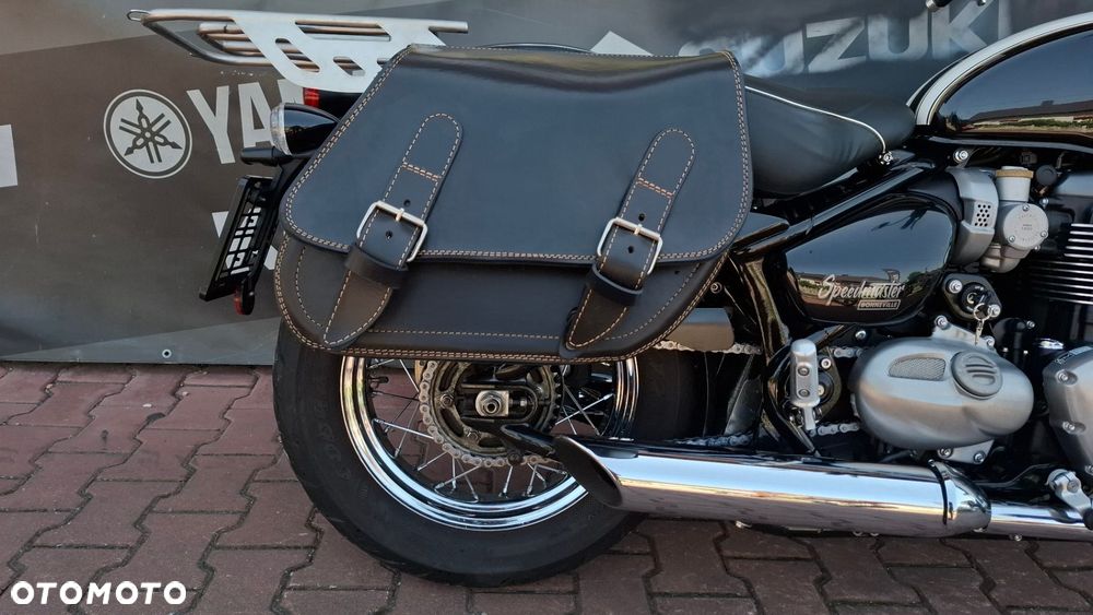 Triumph Bonneville - 8