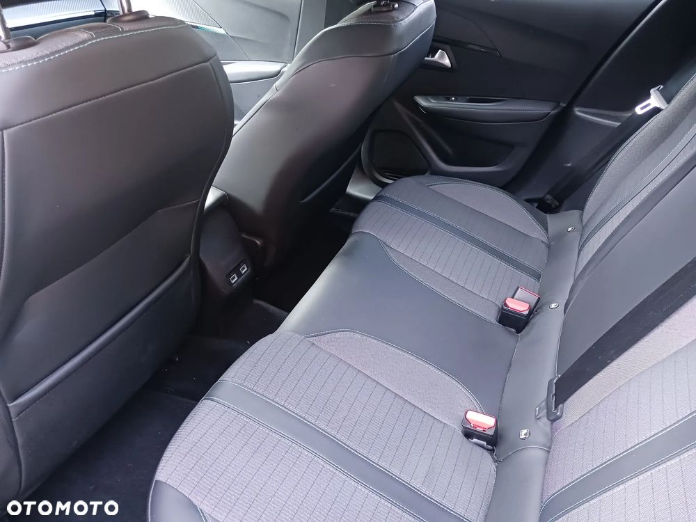Peugeot 208 PureTech 100 Allure - 14