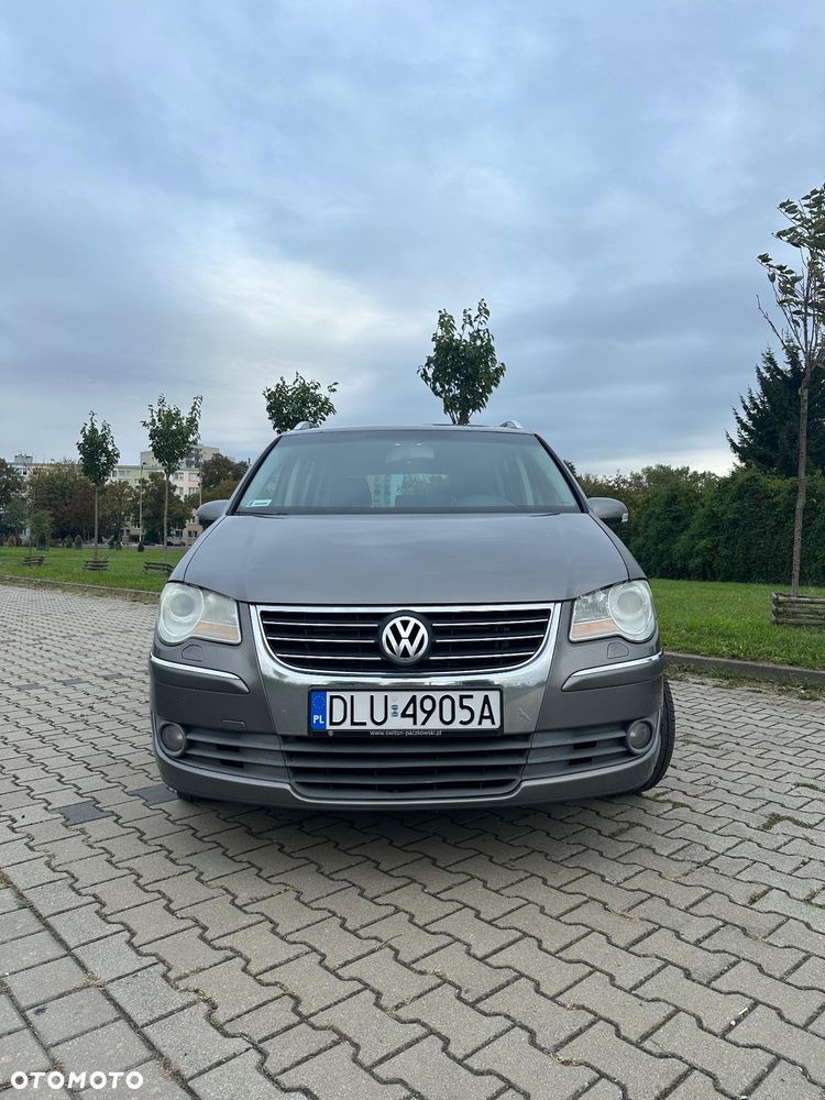 Volkswagen Touran 2.0 TDI DPF Comfortline - 2