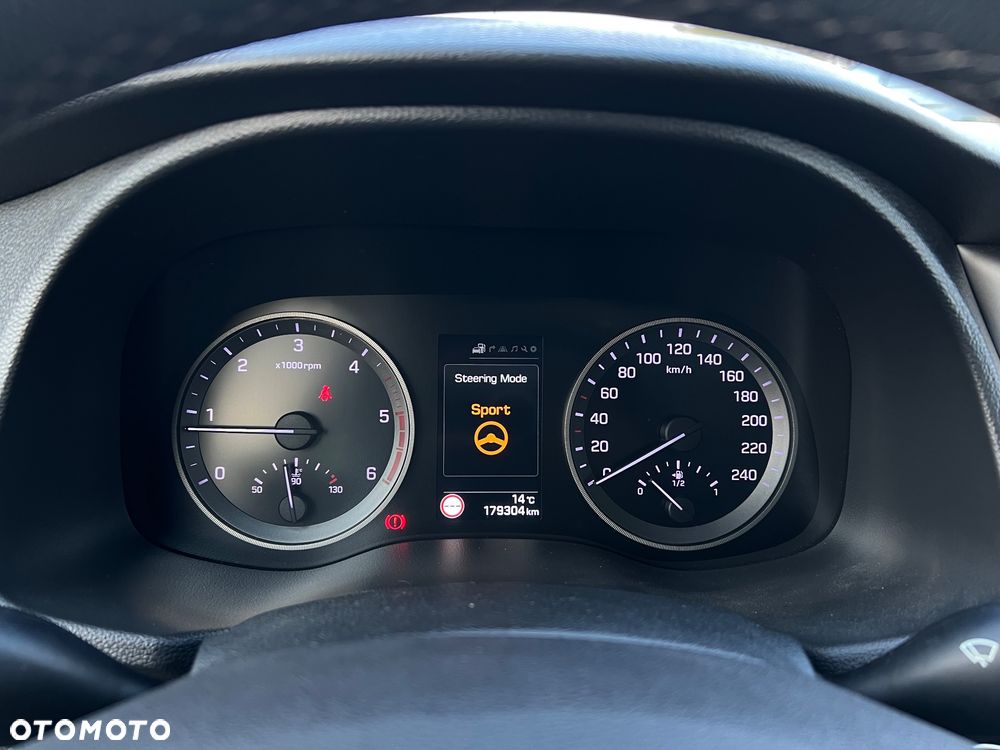 Hyundai Tucson 2.0 CRDI BlueDrive Style 2WD - 32