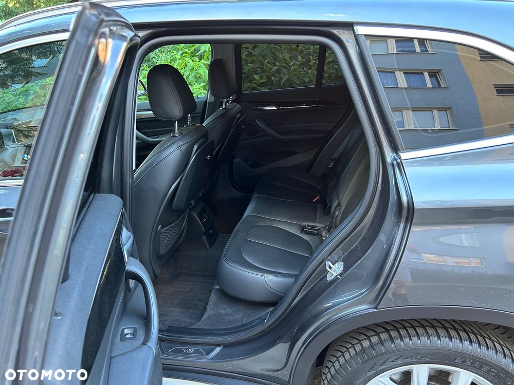 BMW X1 xDrive20d xLine sport - 14