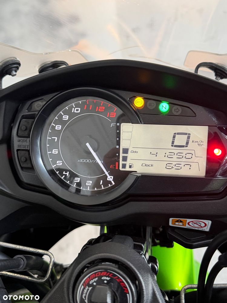 Kawasaki Ninja 1000 SX - 13