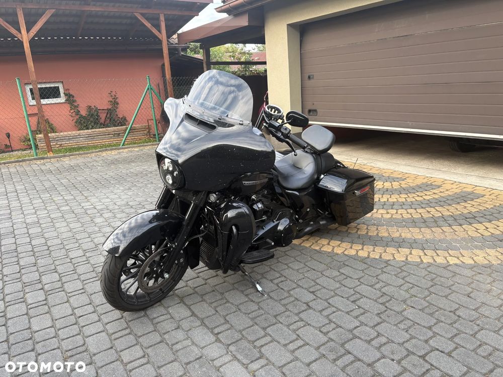 Harley-Davidson Touring Street Glide - 3