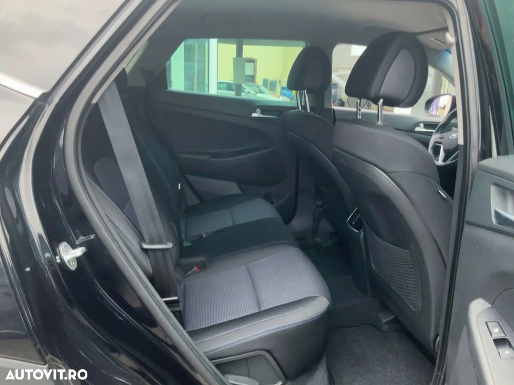 Hyundai Tucson 2.0 CRDI 4WD Automatik Style - 12