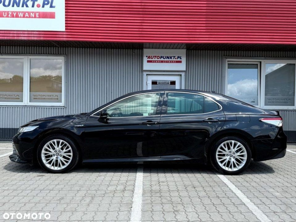 Toyota Camry - 2