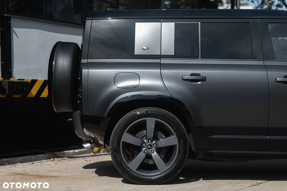 Land Rover Defender 5.0 P525 V8 - 13