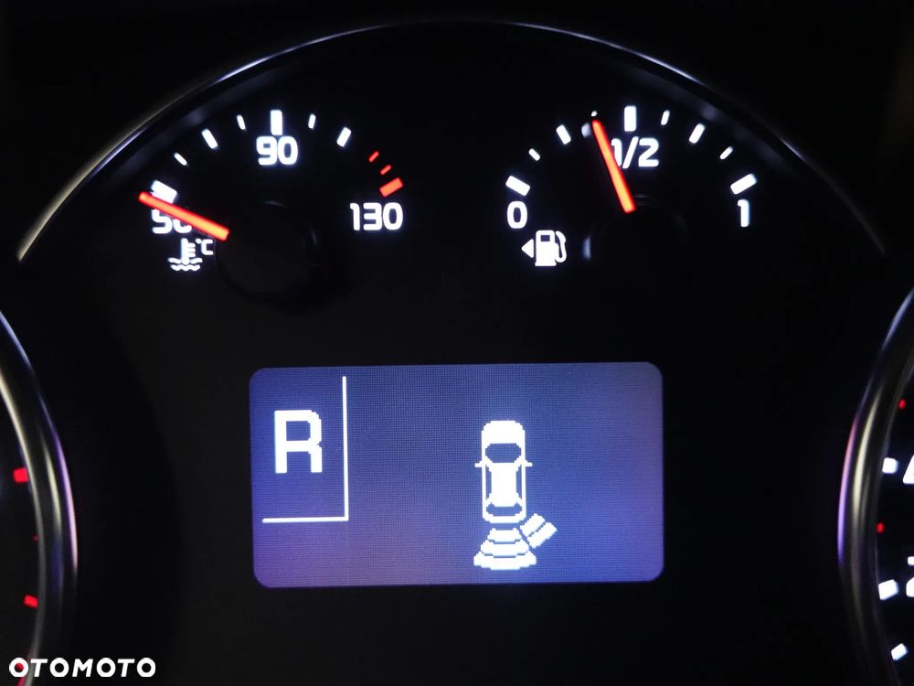 Kia Carens 1.7 CRDi 141 ISG Vision - 33