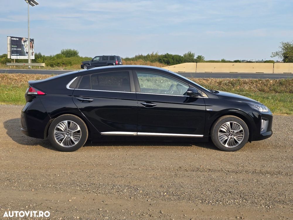 Hyundai IONIQ 1.6 GDI Premium - 11