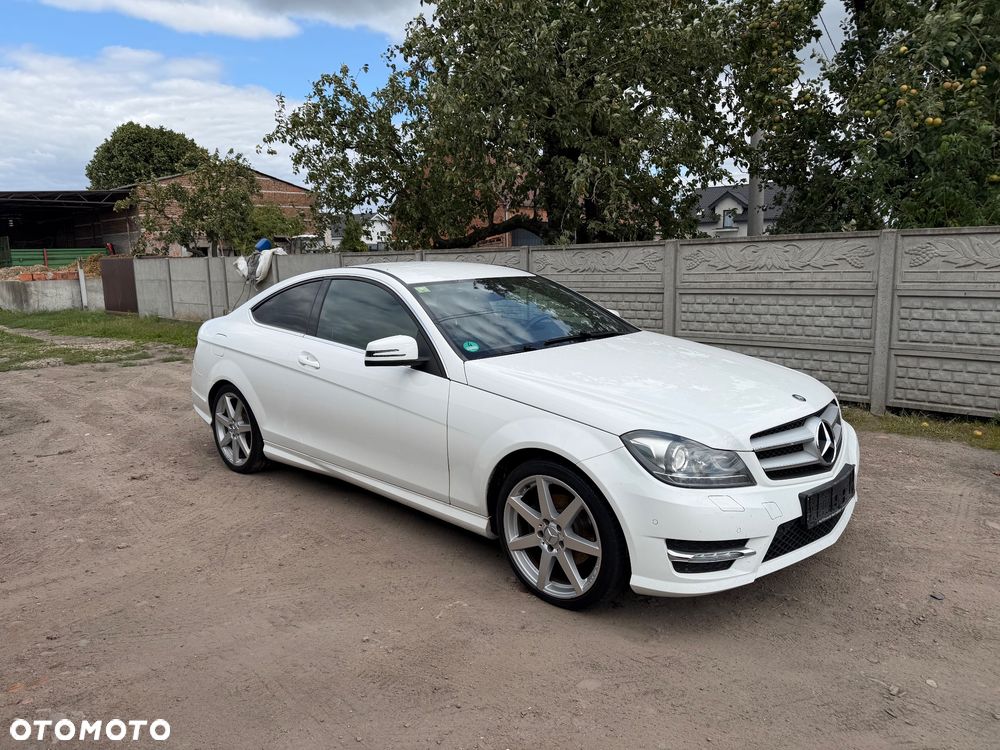 Mercedes-Benz Klasa C 220 CDI DPF BlueEFFICIENCY 7G-TRONIC Edition 1 - 8