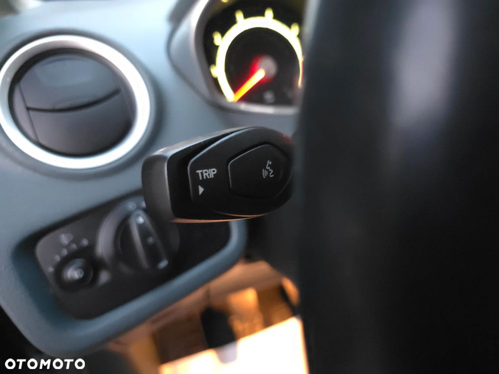 Ford Fiesta 1.25 Titanium - 33