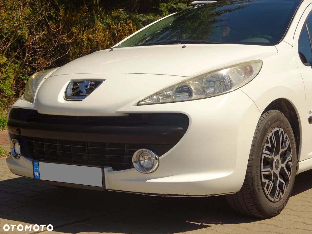 Peugeot 207 - 15