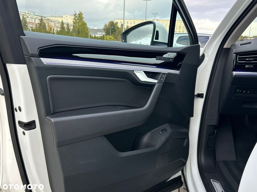 Volkswagen Touareg 3.0 V6 TDI SCR 4Mot R-Line - 10