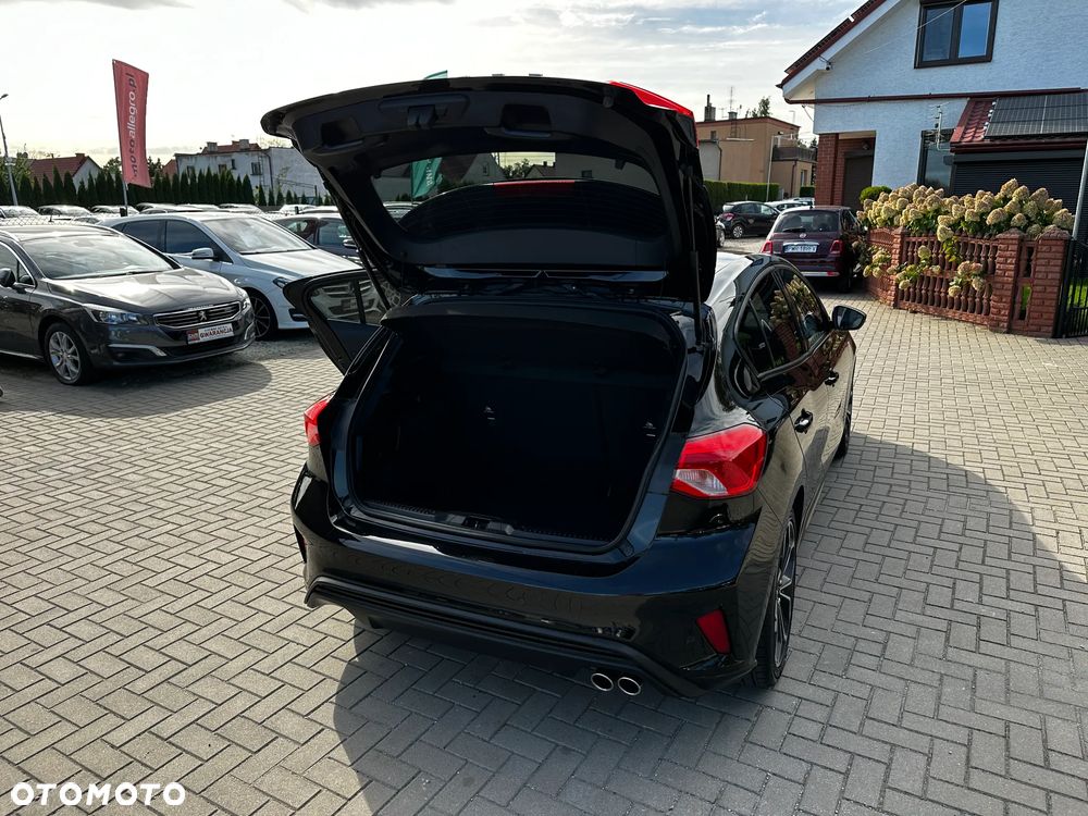 Ford Focus - 28