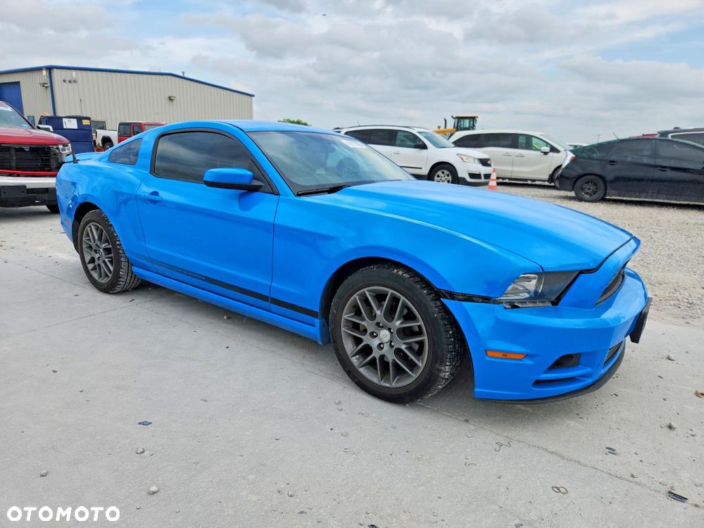 Ford Mustang 3.7 V6 Premium - 5