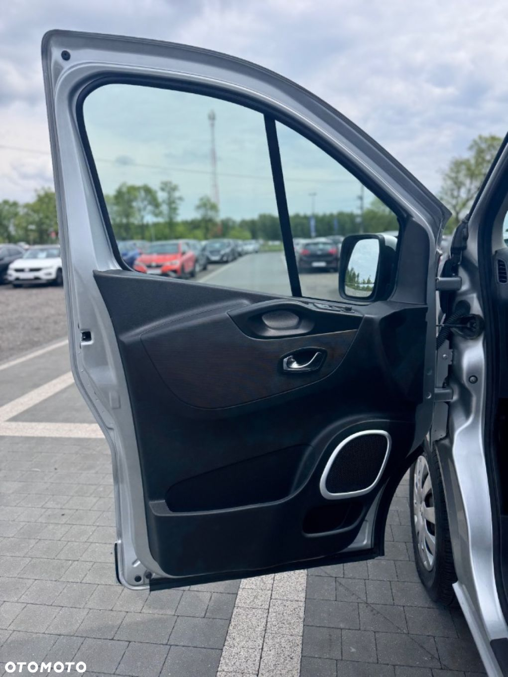 Opel Vivaro - 24