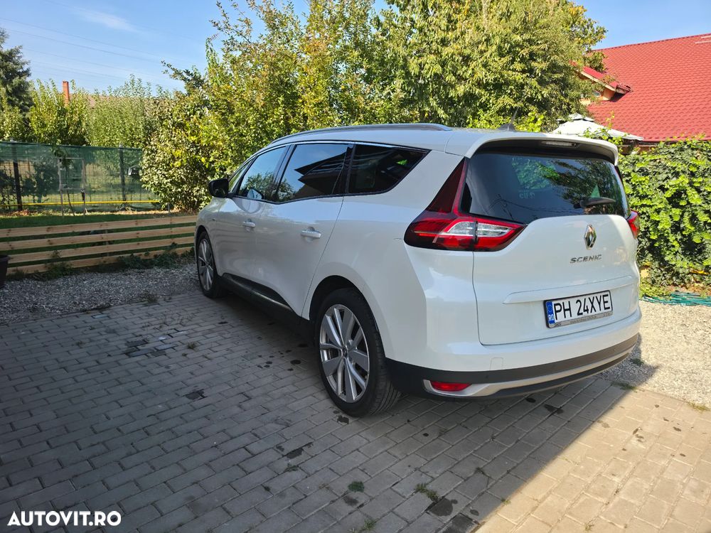 Renault Grand Scenic - 1