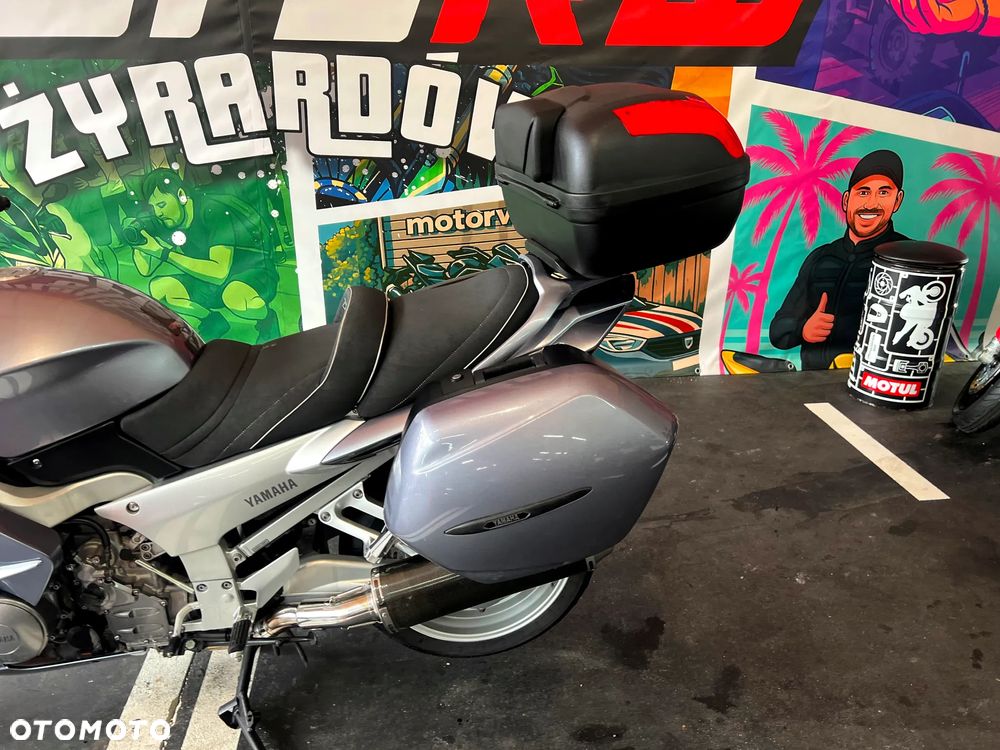 Yamaha FJR - 11