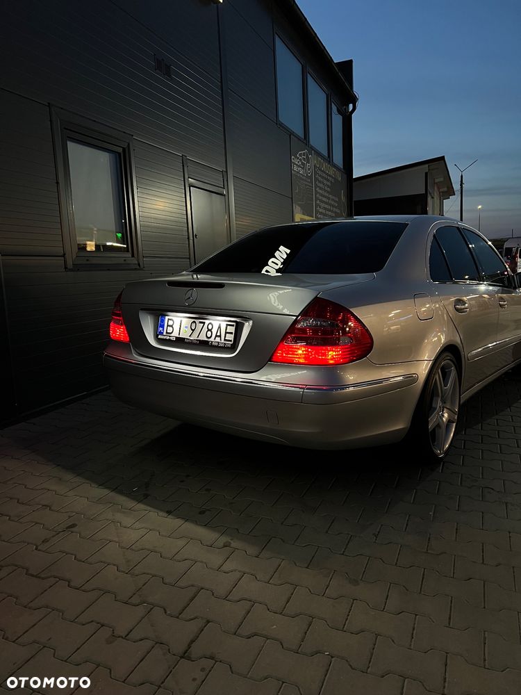 Mercedes-Benz Klasa E 350 Elegance - 22