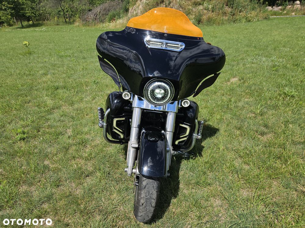 Harley-Davidson Touring Street Glide - 8