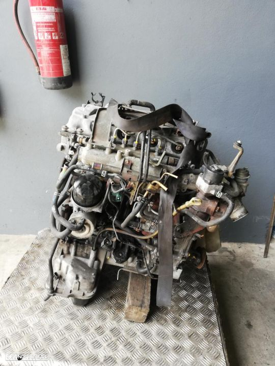 Motor Nissan Navara D40 - 11