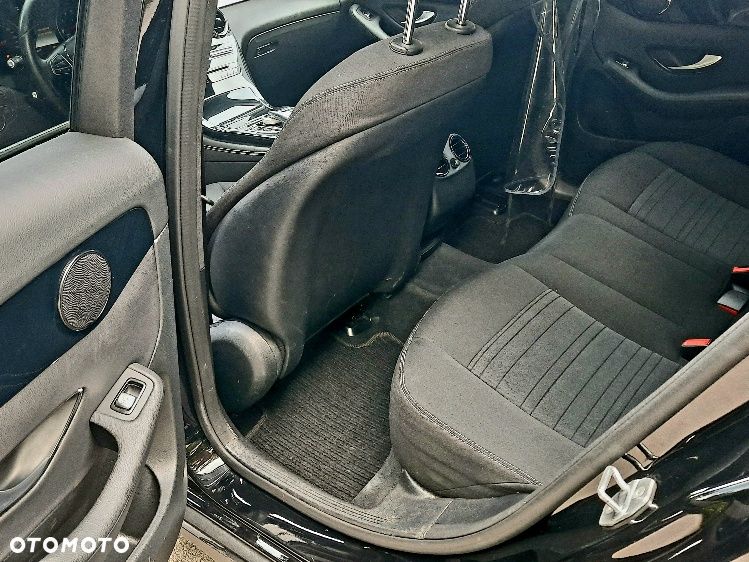 Mercedes-Benz GLC 250 4Matic 9G-TRONIC - 16