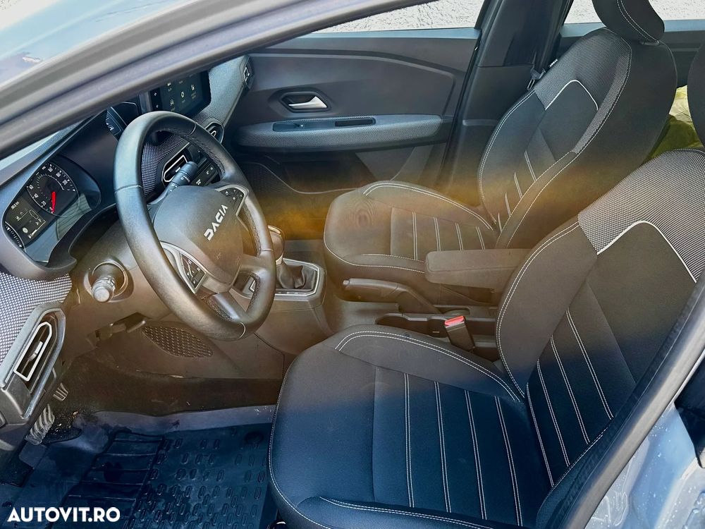 Dacia Logan TCe 90 CVT Expression - 9