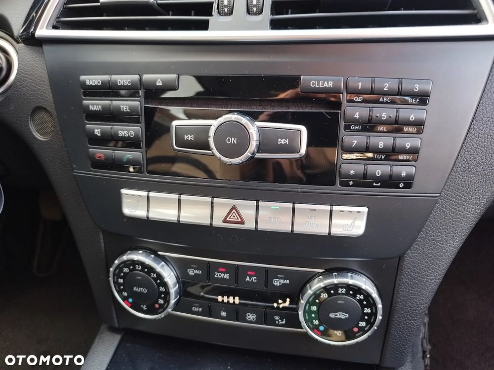 Mercedes-Benz Klasa C 200 CDI BlueEff Avantgarde - 26