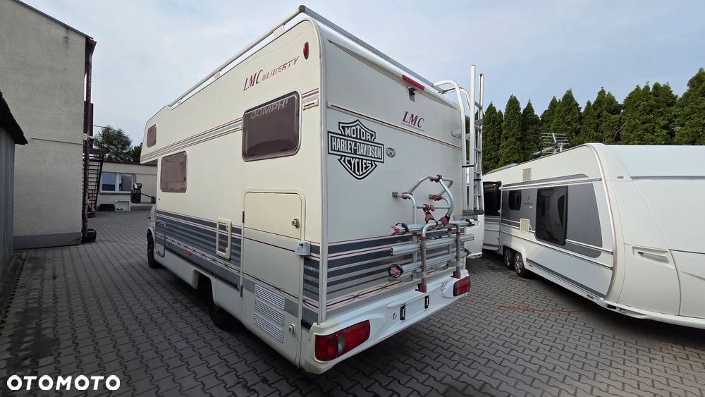 Mercedes-Benz Sprinter LMC - 4