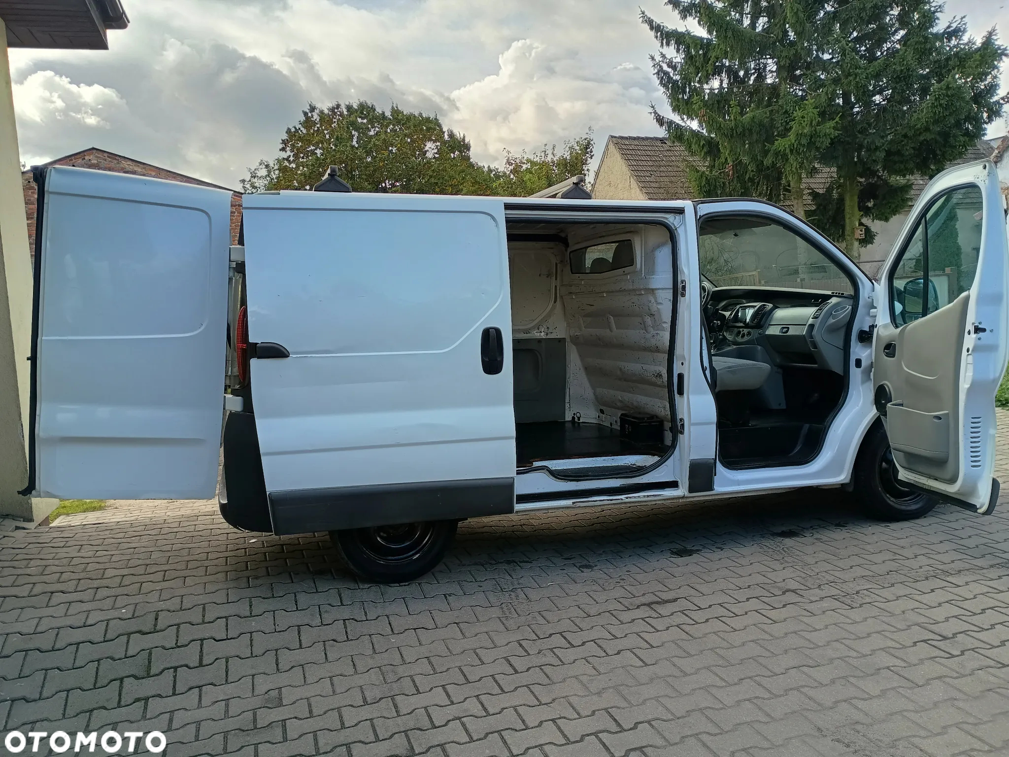 Renault Trafic - 9