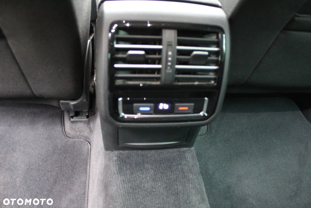 Volkswagen Passat 2.0 TDI (BlueMotion Technology) Comfortline - 11